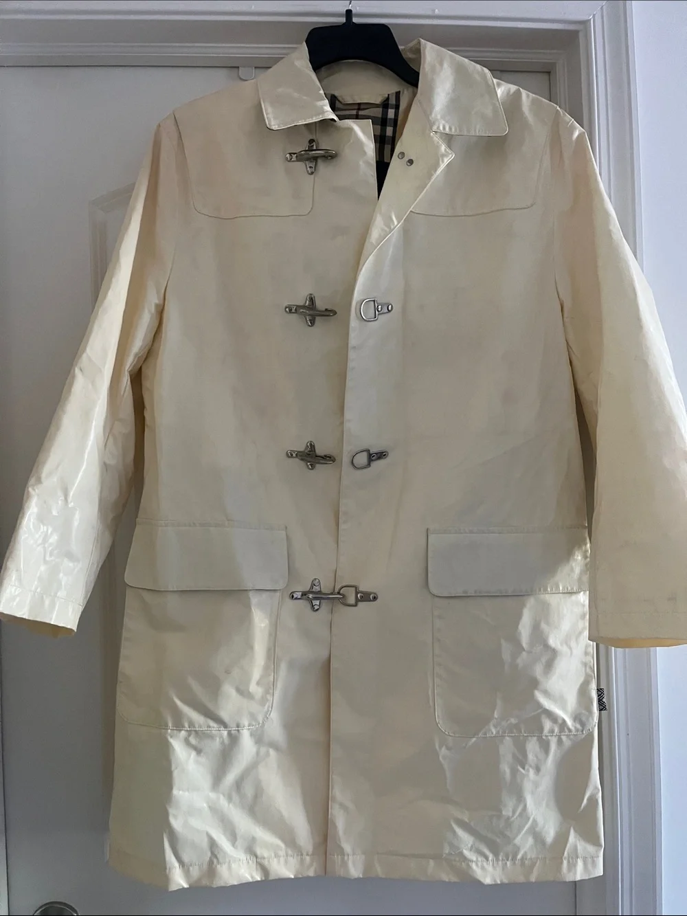 Burberry Cream Toggle Raincoat with Signature Check Lining - Picture 1 of 5